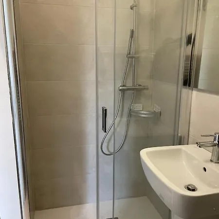 Ypapartemnts Dini Apartment *